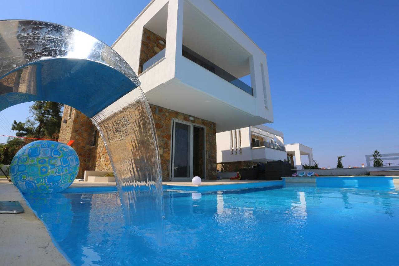 Villa Douglas - Private Pool, Bbq, 4Bdrms, View Pefkochori Exterior foto